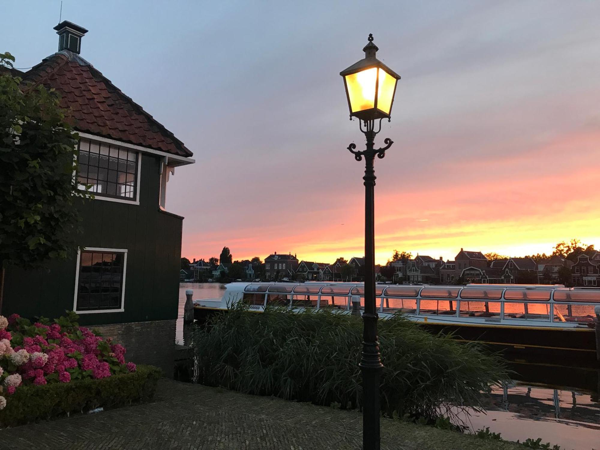 Stay Overnight At Windmill Village Zaanse Schans - Amsterdam Зандам Экстерьер фото